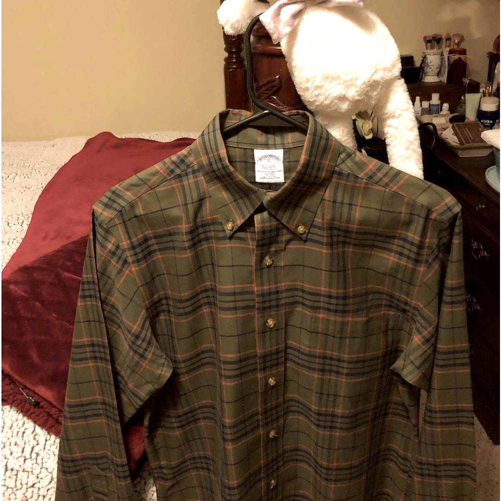 BROOKS BROTHERS LONG SLEEVE SHIRT (EUC)